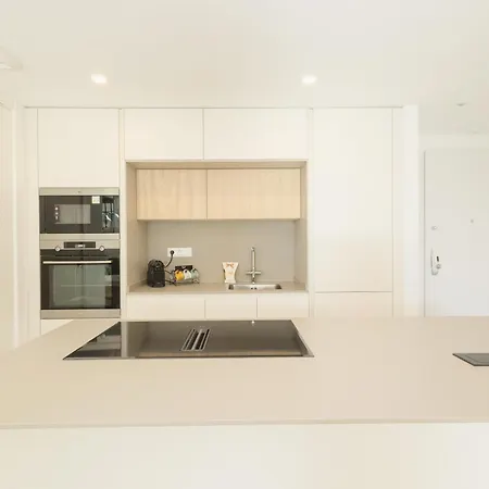 Brand-new Beachside Apartment, With Spacious Terrace And Exceptional Amenities, In Apartment *
