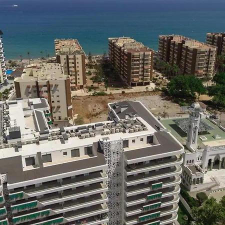 Apartment Brand-new Beachside Apartment, With Spacious Terrace And Exceptional Amenities, In Fuengirola