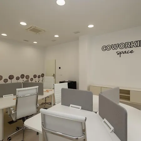 Brand-new Beachside Apartment, With Spacious Terrace And Exceptional Amenities, In Fuengirola