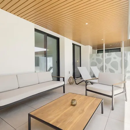 Apartment Brand-new Beachside Apartment, With Spacious Terrace And Exceptional Amenities, In Fuengirola