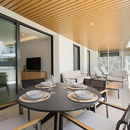 Apartment Brand-new Beachside Apartment, With Spacious Terrace And Exceptional Amenities, In Fuengirola